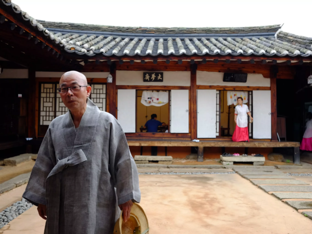 koreanisches zen im Meditationszentrum Kloster Nigredo mit Meister Abt Reding