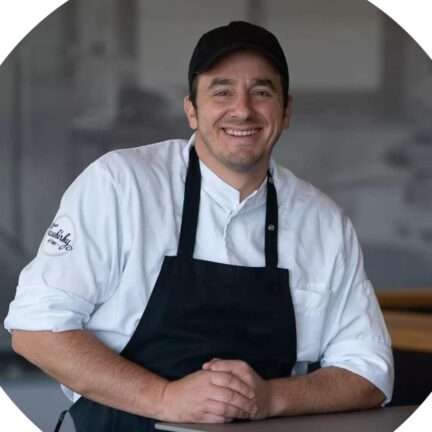 Roger Ebnöther Gourmet Chefkoch im MedizinStein Gourmet Klosterküche im Kloster Nigredo in der Schweiz